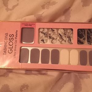 Dashing Diva Gloss Nail Strips